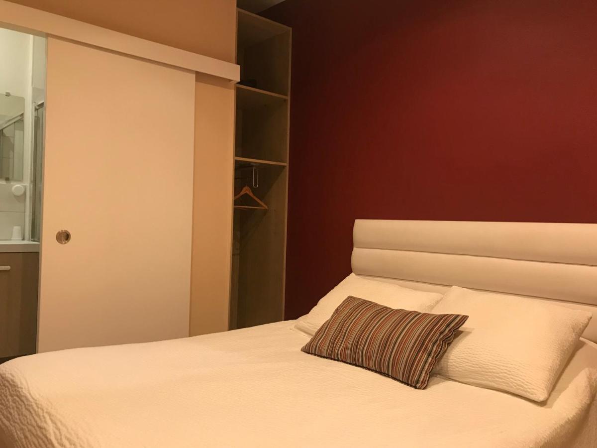 Hotel Logis Le Cheval Blanc Saint-Just  Zewnętrze zdjęcie