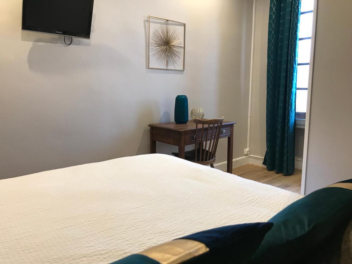Hotel Logis Le Cheval Blanc Saint-Just  Zewnętrze zdjęcie